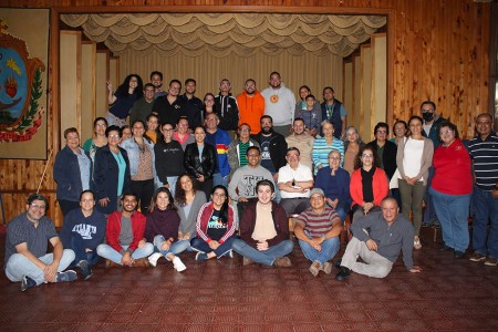 Miembros de la Comunidad Educativo Pastoral que participan del curso de salesianidad.