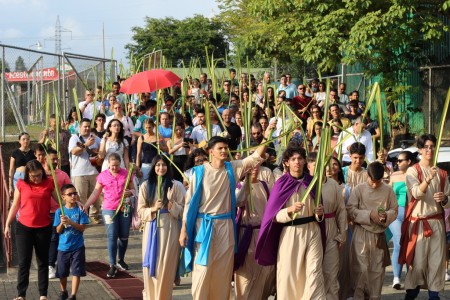 El Centro Don Bosco de Pérez Zeledón marcó el inicio de la Semana Santa con actividades del Domingo de Ramos, donde los jóvenes del MJS reflexionaron sobre las solemnidades de la semana.