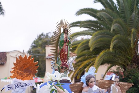 La procesión concluyó con el retorno a la parroquia a las 8:30 p.m.