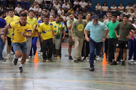 Padres, estudiantes y docentes compartieron juegos, competencias y momentos artísticos durante el Día de la Familia en la Ciudadela Don Bosco.