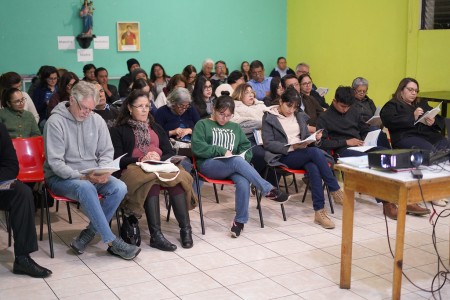 Miembros del CEPAF inician con entusiasmo el nuevo ciclo formativo, fortaleciendo juntos la fe y la reflexión comunitaria.