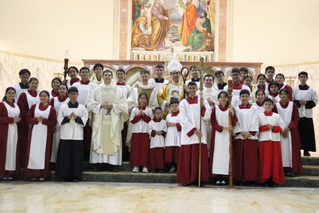 Esta solemnidad en la Parroquia Mar&iacute;a Auxiliadora Don R&uacute;a reafirma el esp&iacute;ritu salesiano de cercan&iacute;a, servicio y amor a los j&oacute;venes, siguiendo el ejemplo de San Juan Bosco.