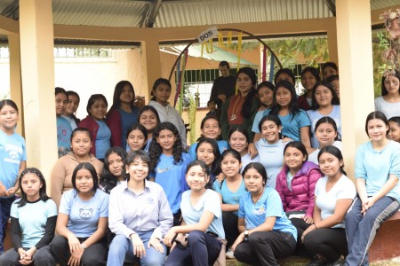 Estudiantes de Talita Kumi participan en el rally formativo durante la celebraci&oacute;n de Don Bosco en San Pedro Carch&aacute;.