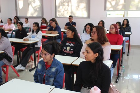 Estudiantes de la cuarta generaci&oacute;n de Bakery School El Salvador, reflejo de la misi&oacute;n salesiana de formar personas capaces, solidarias y comprometidas con el bien com&uacute;n.