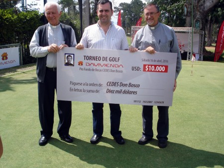 Torneo de Golf pro becas CEDES Don Bosco 2016