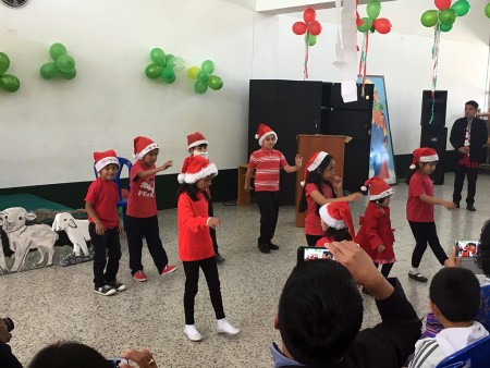 Escuelita de vacaciones en Xela. 