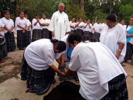 Primera piedra. Noviembre 2016.-