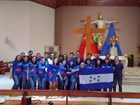 Signos de la JMJ 2019 en el San Miguel. 