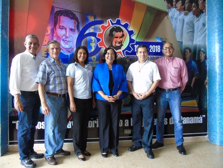 Ministra de educación visitó el Técnico Don Bosco. 