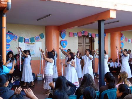 Fiesta mariana en academia La Divina Providencia 2019.- 