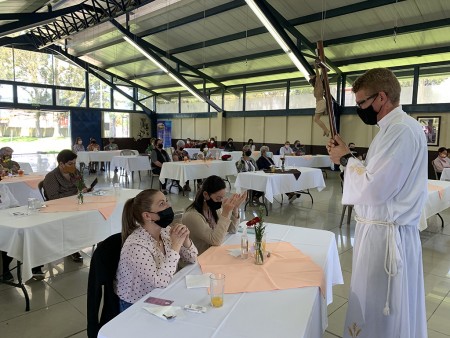 Encuentros de evangelización en lo cotidiano.