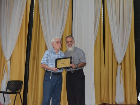 El padre Ángel Prado, inspector de CAM junto al hermano Hermano Coadjutor Juan Miguel Pacheco sdb.