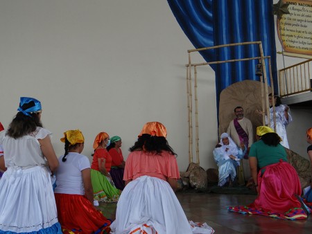 La Comunidad Educativo Pastoral se unió para protagonizar la pastorela.