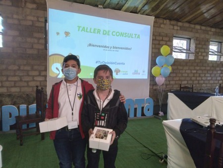 Consulta sobre leyes de la niñez en El Salvador