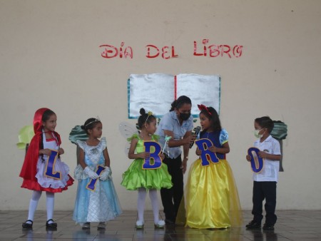 Cada sector celebró de una manera creativa el día del libro.