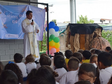 Ser fermento en la familia humana hoy es anunciar a Cristo Resucitado.