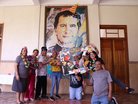 Colaboradores de la parroquia celebraron con alegría y en fraternidad el cumpleaños de Don Bosco.