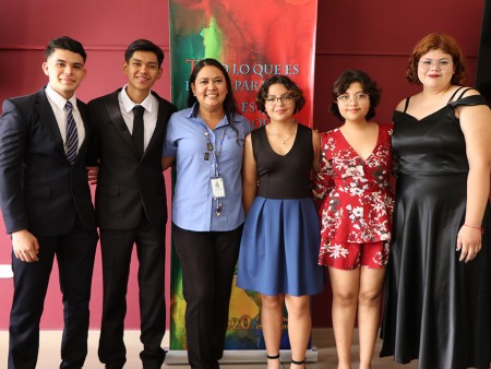 Estudiantes de enfermería que partirán rumbo a Alemania para su formación técnica.