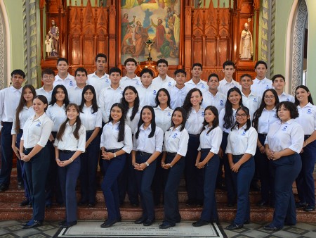 Estudiantes salesianos de Granada que celebraron sus triunfos académicos.