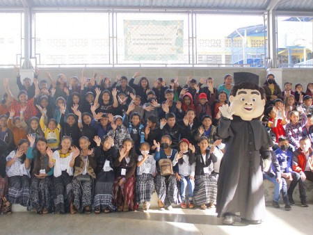 Los niños oratorianos disfrutaron de una mañana en familia salesiana.