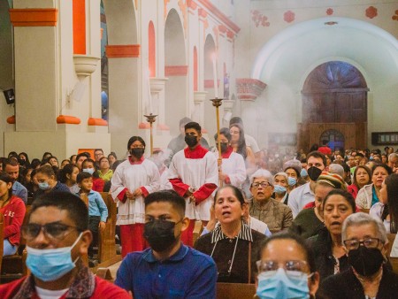 La feligresía participó con devoción a los festejos en honor a Don Bosco.