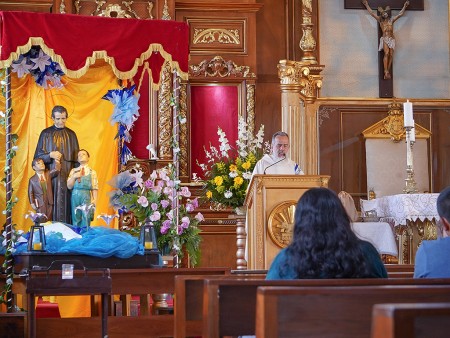 El P. Ángel Prado, celebró la eucaristía en honor a Don Bosco.
