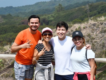 La actividad permitió a las familias compartir un momento ameno entre ellas.