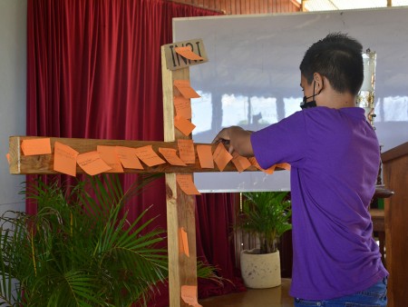 Para vivir mejor la semana santa, los miembros del MJS se prepararon con un retiro espiritual.