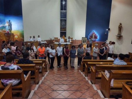 Algunas mamás de la comunidad del filosofado pudieron hacerse presente a la celebración.