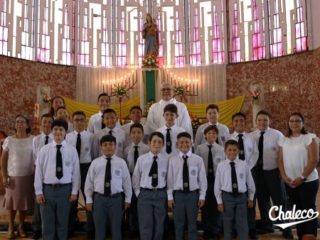 56 estudiantes del Colegio Salesiano Santa Cecilia recibieron la Primera Comunión este domingo 3 de septiembre. Compartimos algunos momentos.