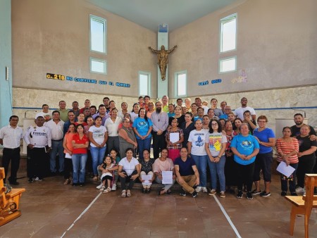 Grupo de catequistas de la parroquia María Auxiliadora en Honduras.