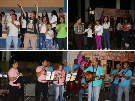 Coros de la Parroquia María Auxiliadora durante la vigilia de Pentecostés.