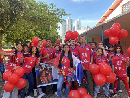 Los estudiantes demostraron no solo su destreza física, sino también su capacidad de trabajo en equipo y superación de desafíos, en un ambiente de sana competencia y camaradería.