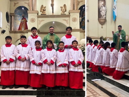 Los nuevos monaguillos de la Parroquia San Pedro Carchá posan junto al padre Carlos Francisco Hernández, SDB, tras su consagración, listos para servir con alegría y devoción en el altar.