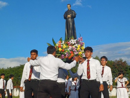 Los estudiantes de Masaya celebran con devoción a don Bosco.