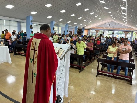 El retiro fue valorado positivamente por los participantes, quienes agradecieron el espacio para reconectarse como pareja y renovar su fe en el amor familiar, inspirados en los valores del carisma salesiano.