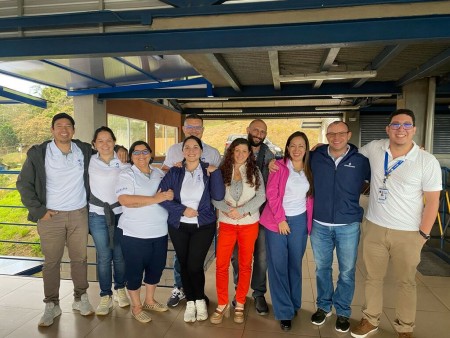 Matrimonios del grupo Hogares Don Bosco CEDES participaron en una jornada de formación y reflexión para fortalecer su vida conyugal.