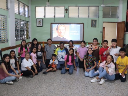 Niños y jóvenes de la Parroquia San Benito de Palermo vivieron con alegría y entusiasmo la Segunda Mañana Salesiana, compartiendo dinámicas, formación y el legado de Don Bosco.