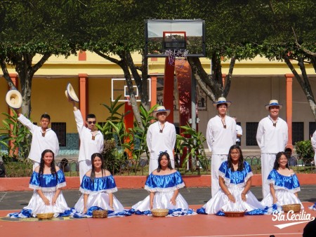 El mes de septiembre, mes patriótico es la oportunidad para afianzar en las futuras generaciones el amor y responsabilidad hacia la patria.