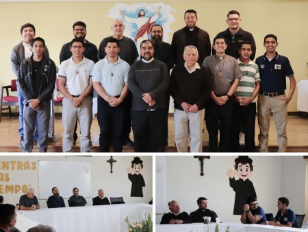 El padre Inspector Julio Navarro junto a la comunidad salesiana de la Parroquia Mar&iacute;a Auxiliadora de Comayag&uuml;ela durante su visita pastoral.