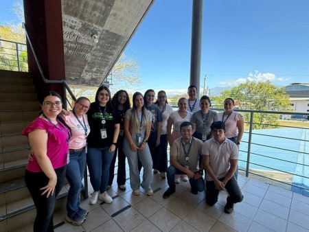 Integrantes del equipo ELCOS de CEDES Don Bosco durante su primer encuentro del a&ntilde;o, reafirmando el compromiso de fortalecer la comunicaci&oacute;n institucional con identidad salesiana y esp&iacute;ritu evangelizador en la comunidad educativa.