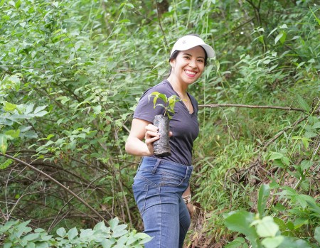 Cada colaborador de la Casa Inspectorial sembró un árbol, actividad que formó parte del convivio ecológico en agosto.