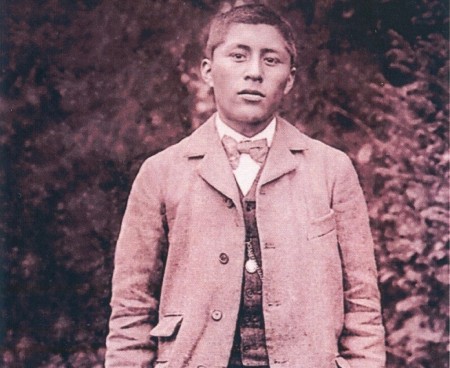 La Iglesia celebra cada 26 de agosto la memoria litúrgica del beato Ceferino Namuncurá, ejemplo de santidad juvenil salesiana y patrono de la Patagonia.