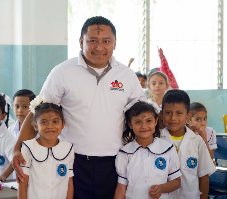 Con este acto, la Escuela Anexa San Juan Bosco reafirma su identidad y su compromiso con la formaci&oacute;n integral, ense&ntilde;ando que la educaci&oacute;n camina de la mano con el fortalecimiento de la fe.