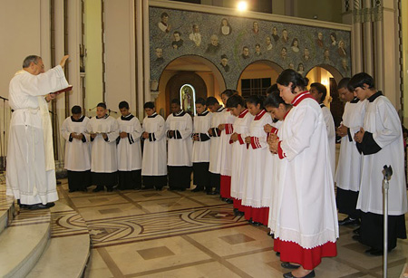Acólitos de Basílica Don Bosco recibieron la bendición.
