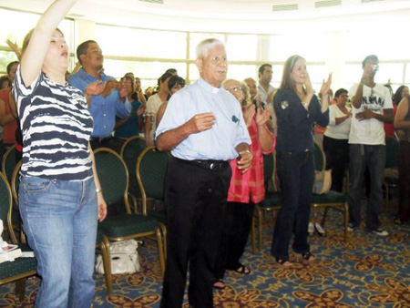 El evento se realizó en el Hotel Holiday Inn de la capital, con un lleno total.