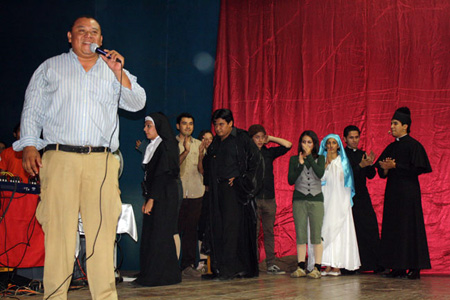 Don Bosco, el Musical con los jóvenes de Don Rúa.