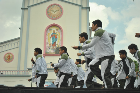 Festival de solidaridad en parroquia María Auxiliadora. 