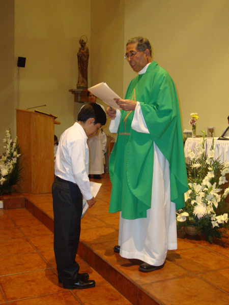 Andrés De León ya es monaguillo del Filosofado salesiano.