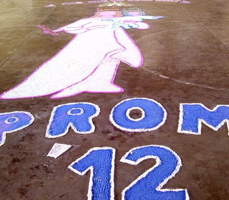 Flor a María en el San José.